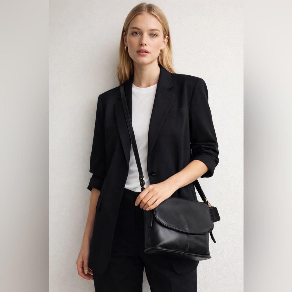 Vintage Black Genuine Leather Equestrian Style Saddle Crossbody Bag
